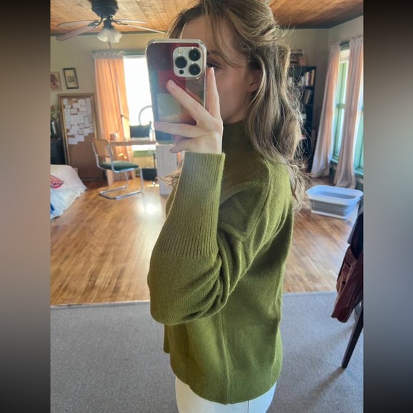 Olive Green Knit Turtleneck Pullover Sweater Long Sleeve Drop Shoulder - Picture 16 of 17
